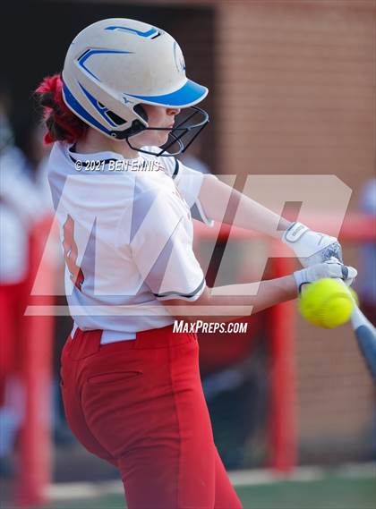 Thumbnail 3 in Dutchtown vs Miller Grove photogallery.