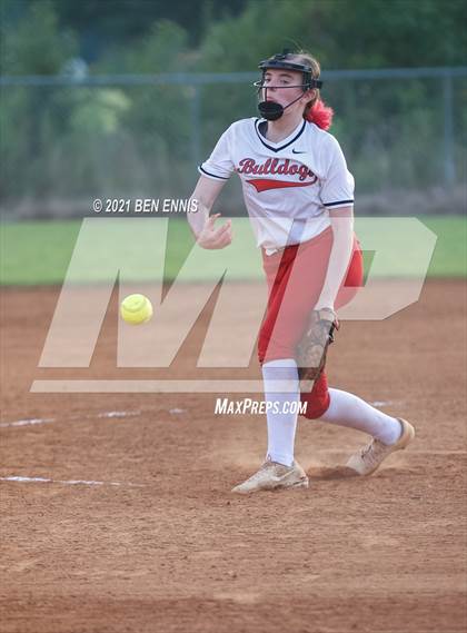 Thumbnail 3 in Dutchtown vs Miller Grove photogallery.