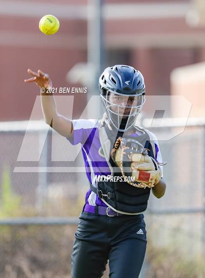 Thumbnail 3 in Dutchtown vs Miller Grove photogallery.