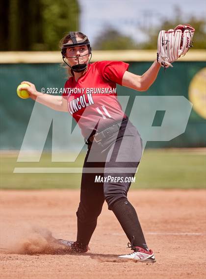 Thumbnail 3 in Sheldon vs. Lincoln (CIF SJS D1 Final) photogallery.