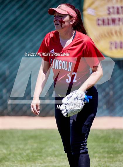 Thumbnail 3 in Sheldon vs. Lincoln (CIF SJS D1 Final) photogallery.