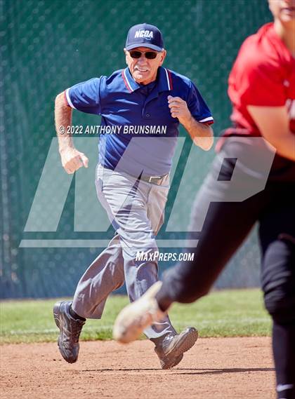 Thumbnail 2 in Sheldon vs. Lincoln (CIF SJS D1 Final) photogallery.