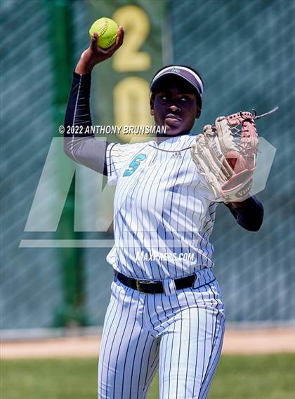 Thumbnail 2 in Sheldon vs. Lincoln (CIF SJS D1 Final) photogallery.