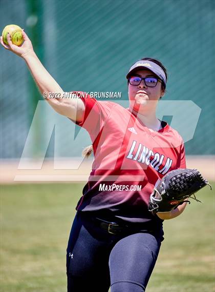 Thumbnail 3 in Sheldon vs. Lincoln (CIF SJS D1 Final) photogallery.
