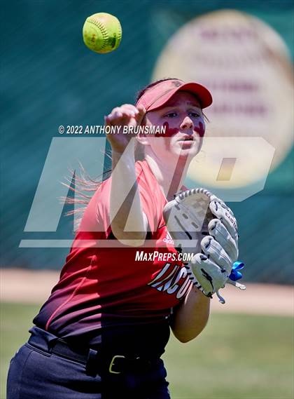Thumbnail 2 in Sheldon vs. Lincoln (CIF SJS D1 Final) photogallery.