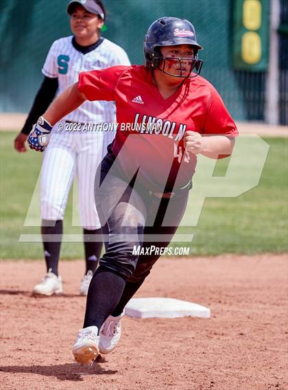 Thumbnail 1 in Sheldon vs. Lincoln (CIF SJS D1 Final) photogallery.