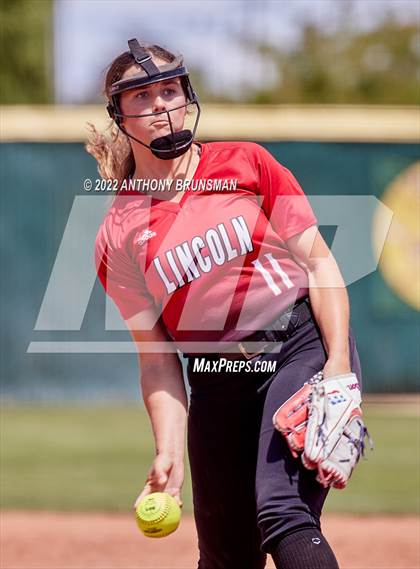 Thumbnail 3 in Sheldon vs. Lincoln (CIF SJS D1 Final) photogallery.