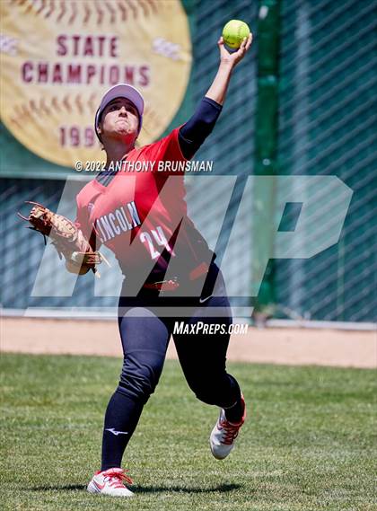 Thumbnail 3 in Sheldon vs. Lincoln (CIF SJS D1 Final) photogallery.