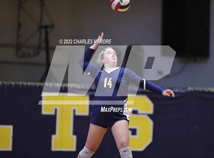 Thumbnail 1 in Midway @ Cape Fear photogallery.