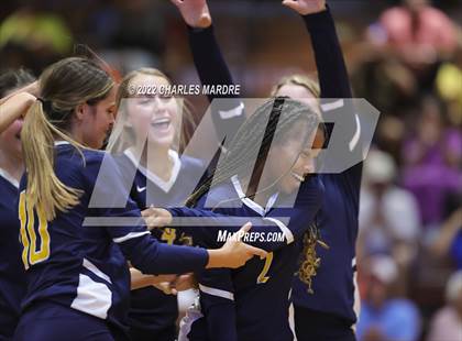 Thumbnail 1 in Midway @ Cape Fear photogallery.