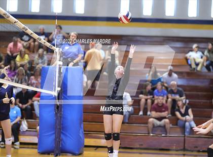 Thumbnail 1 in Midway @ Cape Fear photogallery.