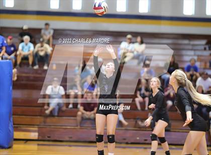 Thumbnail 3 in Midway @ Cape Fear photogallery.