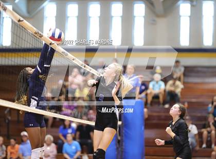 Thumbnail 2 in Midway @ Cape Fear photogallery.