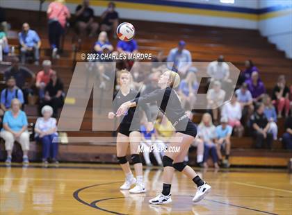 Thumbnail 1 in Midway @ Cape Fear photogallery.