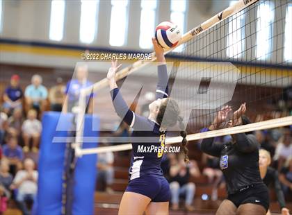 Thumbnail 1 in Midway @ Cape Fear photogallery.