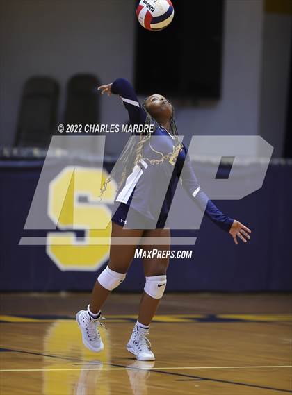 Thumbnail 1 in Midway @ Cape Fear photogallery.