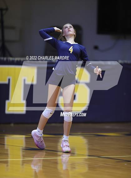 Thumbnail 1 in Midway @ Cape Fear photogallery.