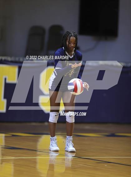 Thumbnail 3 in Midway @ Cape Fear photogallery.