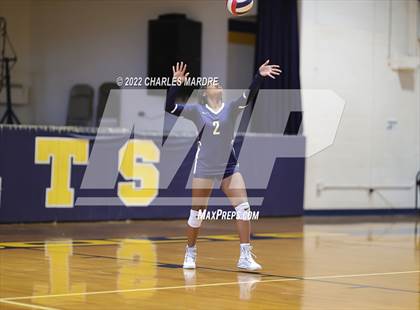 Thumbnail 1 in Midway @ Cape Fear photogallery.