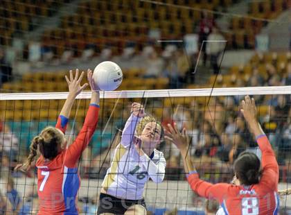Thumbnail 1 in Mountain Vista vs. Cherry Creek (CHSAA 5A Pool IV) photogallery.