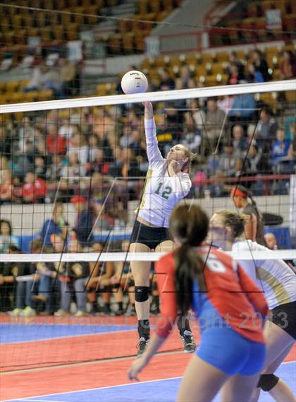 Thumbnail 3 in Mountain Vista vs. Cherry Creek (CHSAA 5A Pool IV) photogallery.