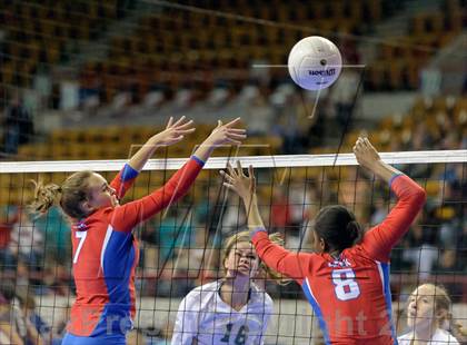 Thumbnail 2 in Mountain Vista vs. Cherry Creek (CHSAA 5A Pool IV) photogallery.
