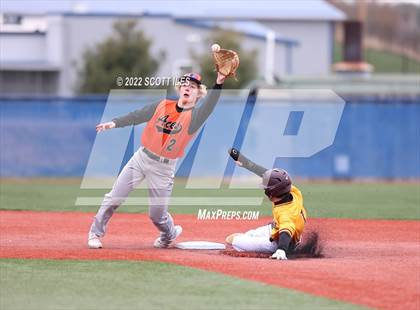Thumbnail 2 in Amanda-Clearcreek vs Beren Union photogallery.