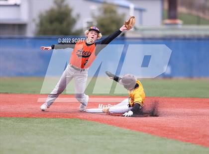 Thumbnail 3 in Amanda-Clearcreek vs Beren Union photogallery.