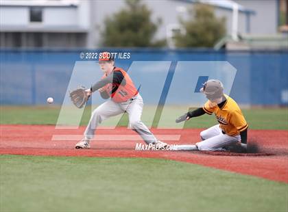 Thumbnail 3 in Amanda-Clearcreek vs Beren Union photogallery.