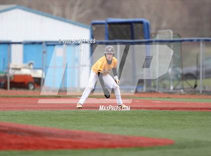 Thumbnail 2 in Amanda-Clearcreek vs Beren Union photogallery.