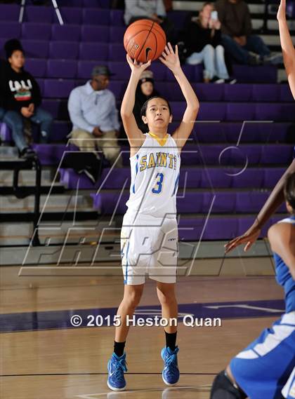 Thumbnail 3 in San Dimas vs. University (MaxPreps Holiday Classic) photogallery.