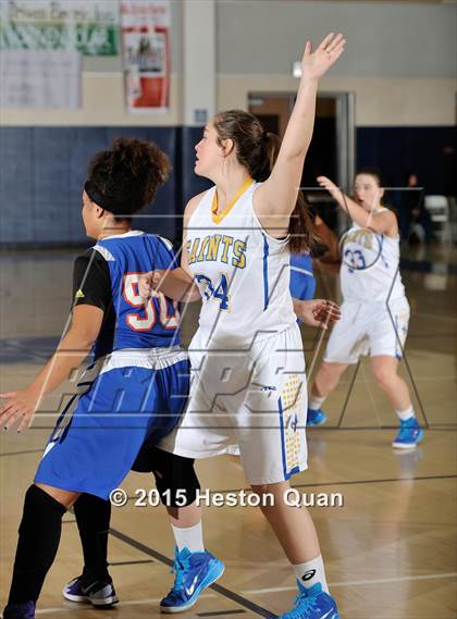 Thumbnail 1 in San Dimas vs. University (MaxPreps Holiday Classic) photogallery.