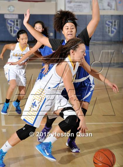 Thumbnail 3 in San Dimas vs. University (MaxPreps Holiday Classic) photogallery.