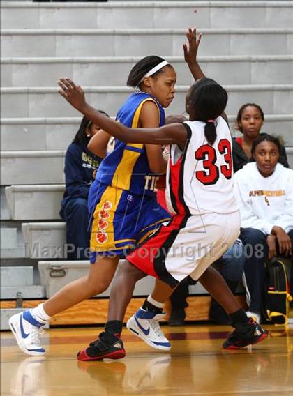 Thumbnail 1 in Smith vs. Salem  (Lady Greyhound Classic) photogallery.