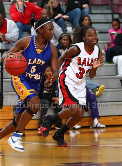 Thumbnail 1 in Smith vs. Salem  (Lady Greyhound Classic) photogallery.