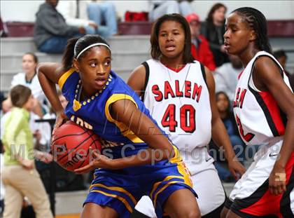 Thumbnail 1 in Smith vs. Salem  (Lady Greyhound Classic) photogallery.