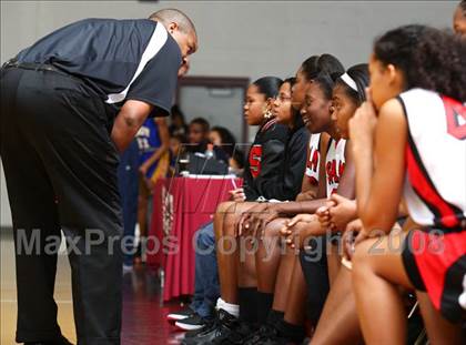 Thumbnail 3 in Smith vs. Salem  (Lady Greyhound Classic) photogallery.