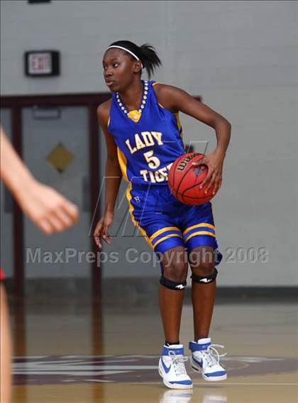 Thumbnail 2 in Smith vs. Salem  (Lady Greyhound Classic) photogallery.
