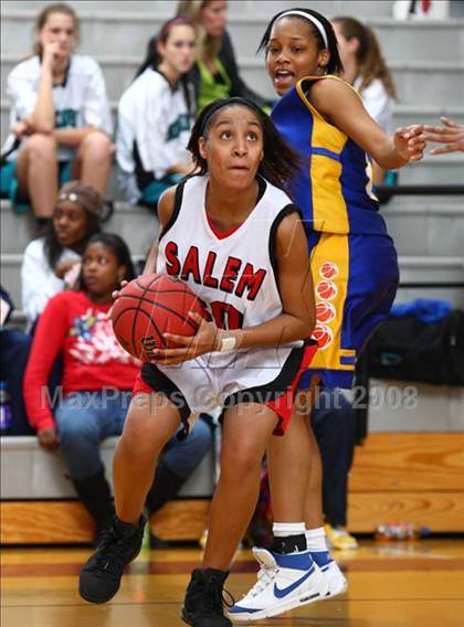 Thumbnail 1 in Smith vs. Salem  (Lady Greyhound Classic) photogallery.