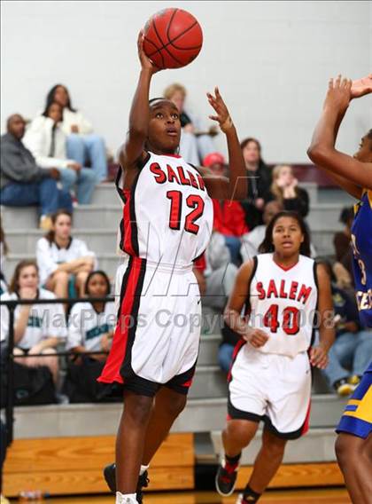 Thumbnail 3 in Smith vs. Salem  (Lady Greyhound Classic) photogallery.