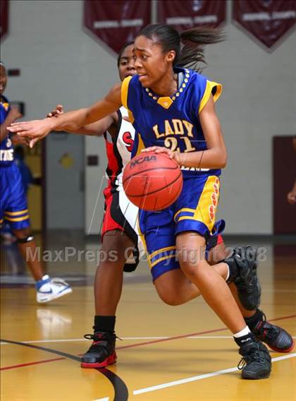 Thumbnail 3 in Smith vs. Salem  (Lady Greyhound Classic) photogallery.