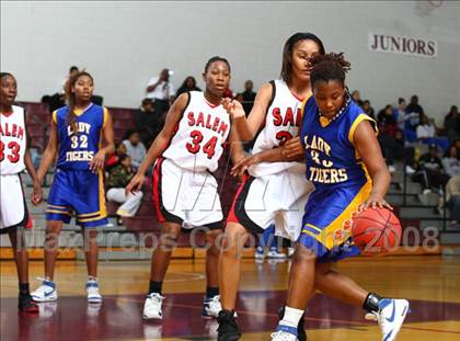 Thumbnail 1 in Smith vs. Salem  (Lady Greyhound Classic) photogallery.