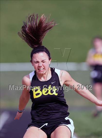 Thumbnail 1 in Iowa City Sherwood Relays (Long Jump/High Jump) photogallery.