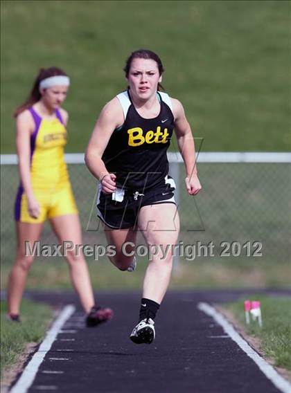 Thumbnail 2 in Iowa City Sherwood Relays (Long Jump/High Jump) photogallery.