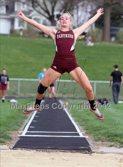 Thumbnail 3 in Iowa City Sherwood Relays (Long Jump/High Jump) photogallery.