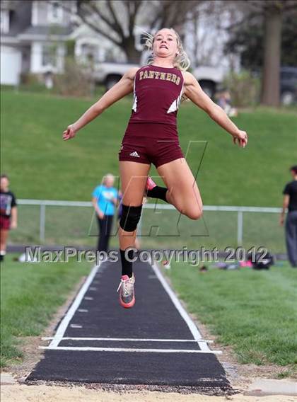 Thumbnail 2 in Iowa City Sherwood Relays (Long Jump/High Jump) photogallery.