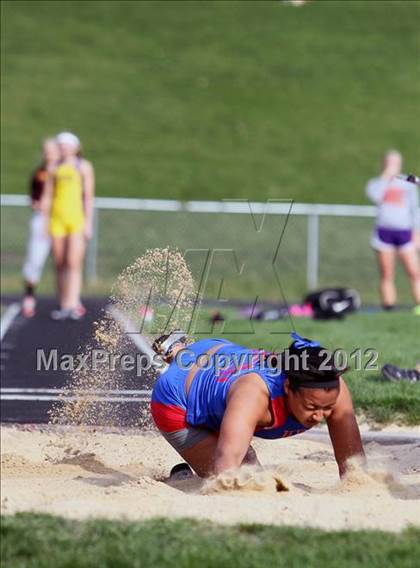 Thumbnail 2 in Iowa City Sherwood Relays (Long Jump/High Jump) photogallery.