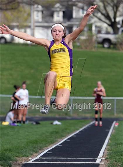 Thumbnail 1 in Iowa City Sherwood Relays (Long Jump/High Jump) photogallery.