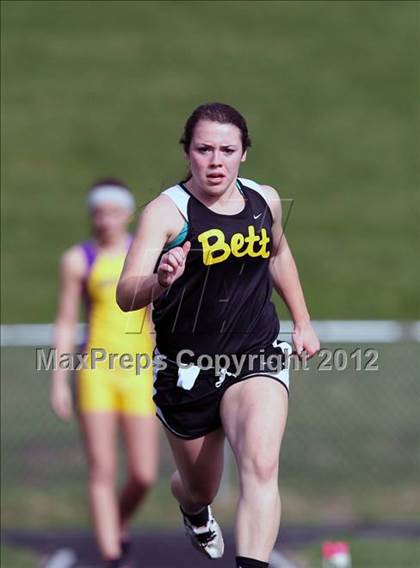Thumbnail 1 in Iowa City Sherwood Relays (Long Jump/High Jump) photogallery.