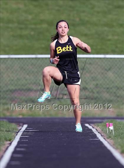 Thumbnail 1 in Iowa City Sherwood Relays (Long Jump/High Jump) photogallery.
